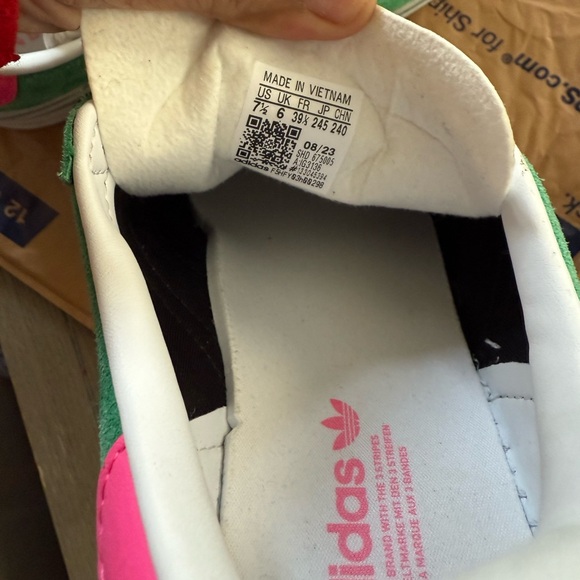 Adidas Green and White Suede Sneakers - Picture 5 of 5